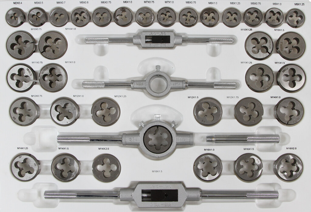 BJC menetmetsző készlet 110db-os M55876